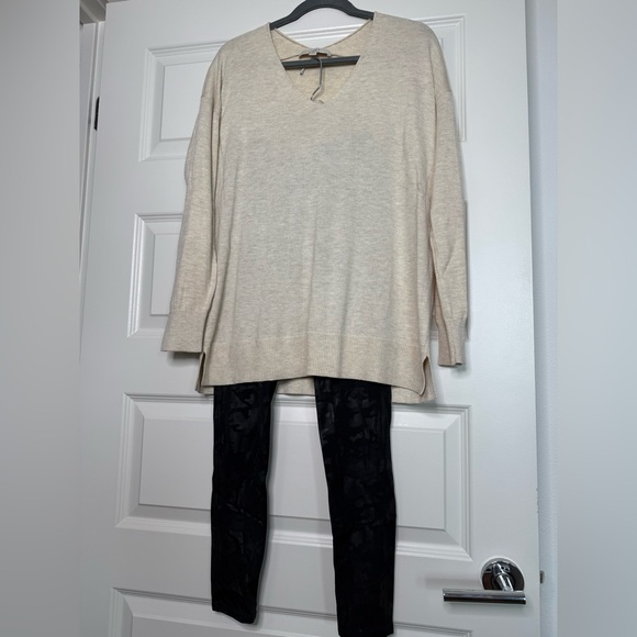 SPANX black camo leggings - Picture 6 of 7